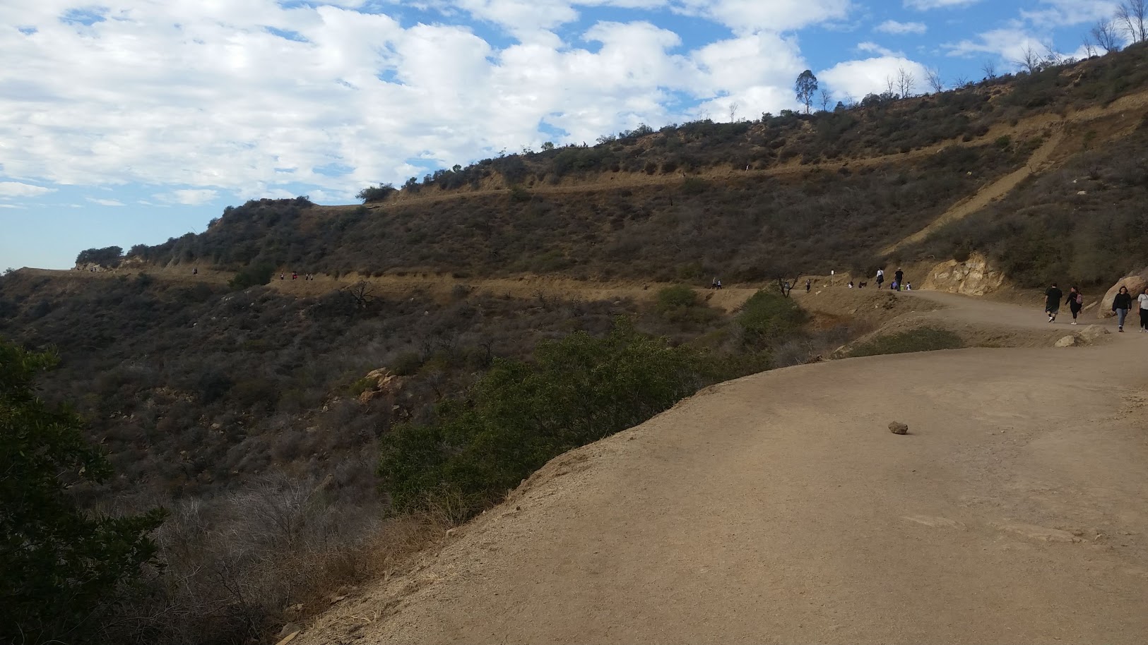 hollywood hills hike to sign california