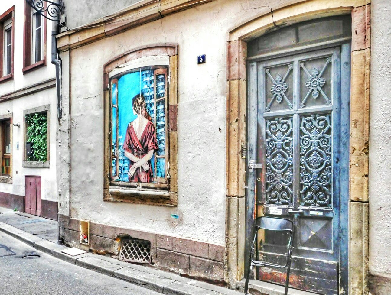 mural art Rue du Puitts - Strasbourg, France
