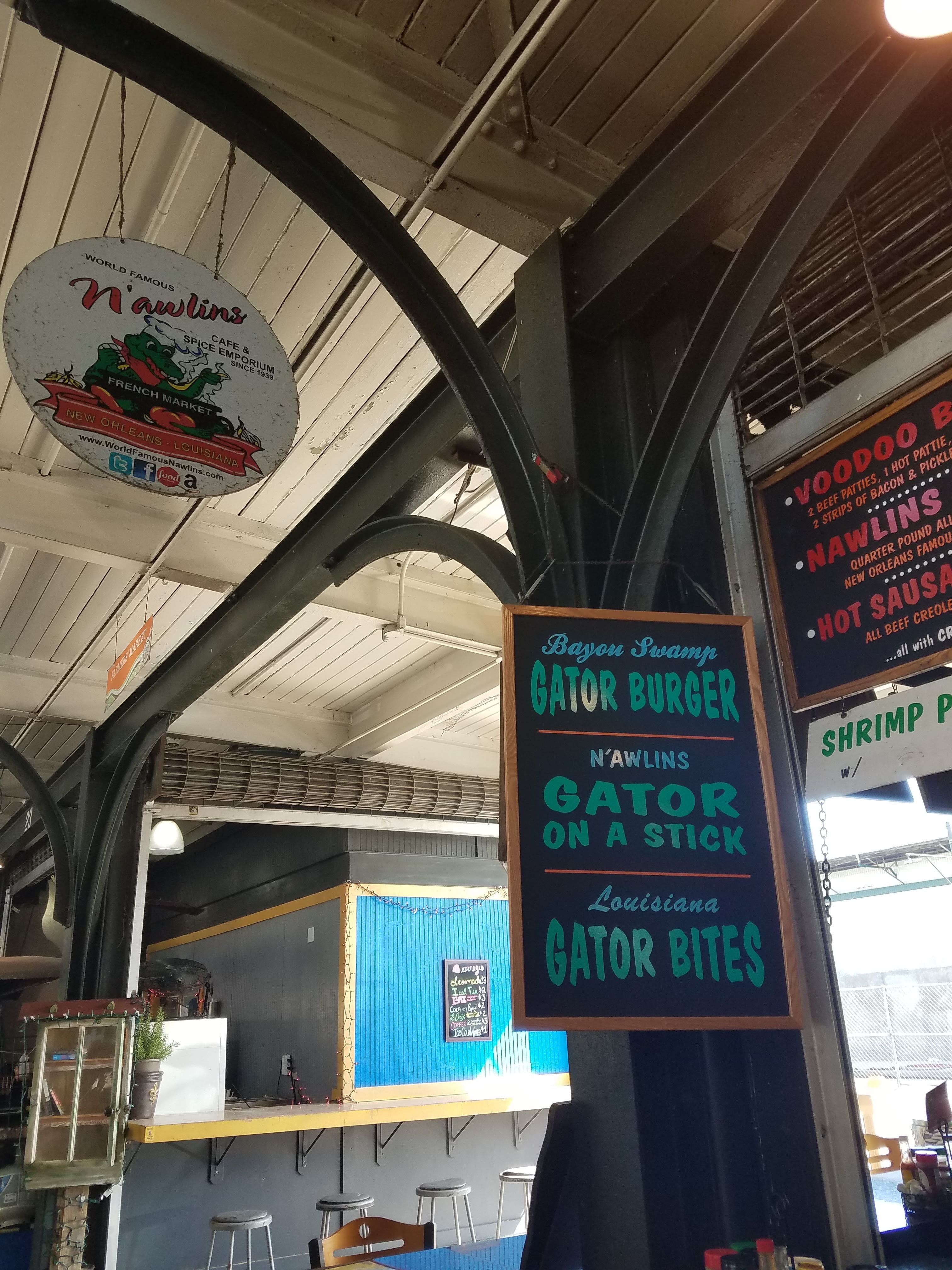 gator bites at n'awlins new orleans french market