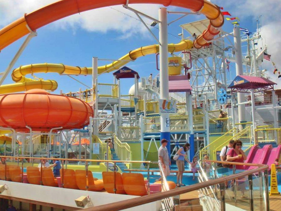 Carnival cruise Breeze Waterpark