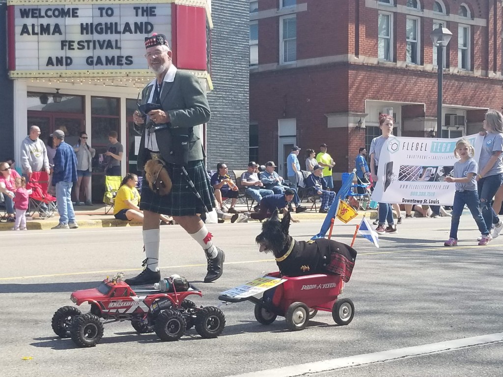 highland festival parade scottie dog alma michigan