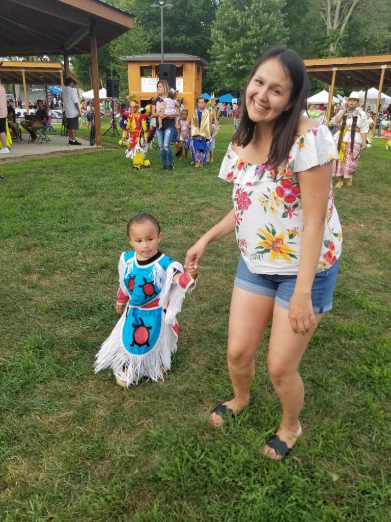 native mom with baby Saginaw Chippewa Indian Tribe powwow mt. pleasant michigan